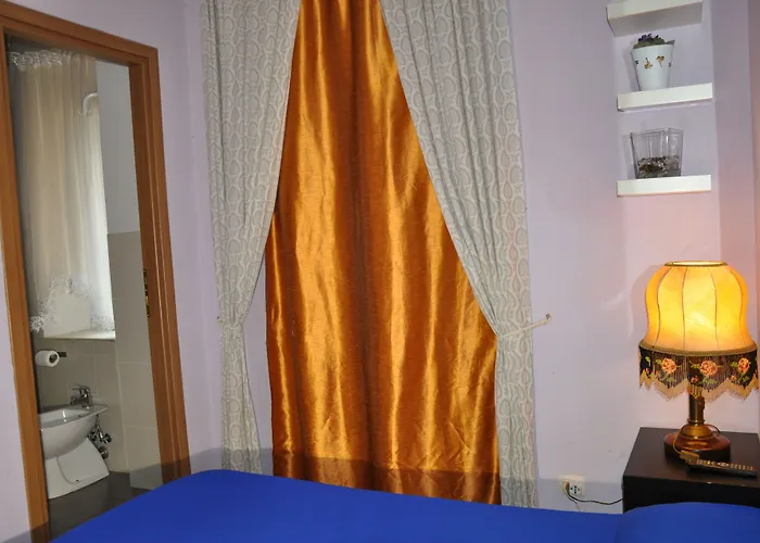 Romerooms Bed & Breakfast