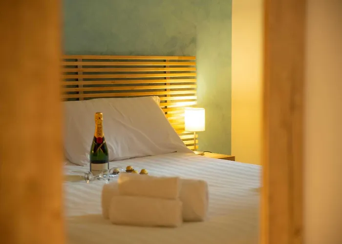 Bed & Breakfast Romerooms 4*